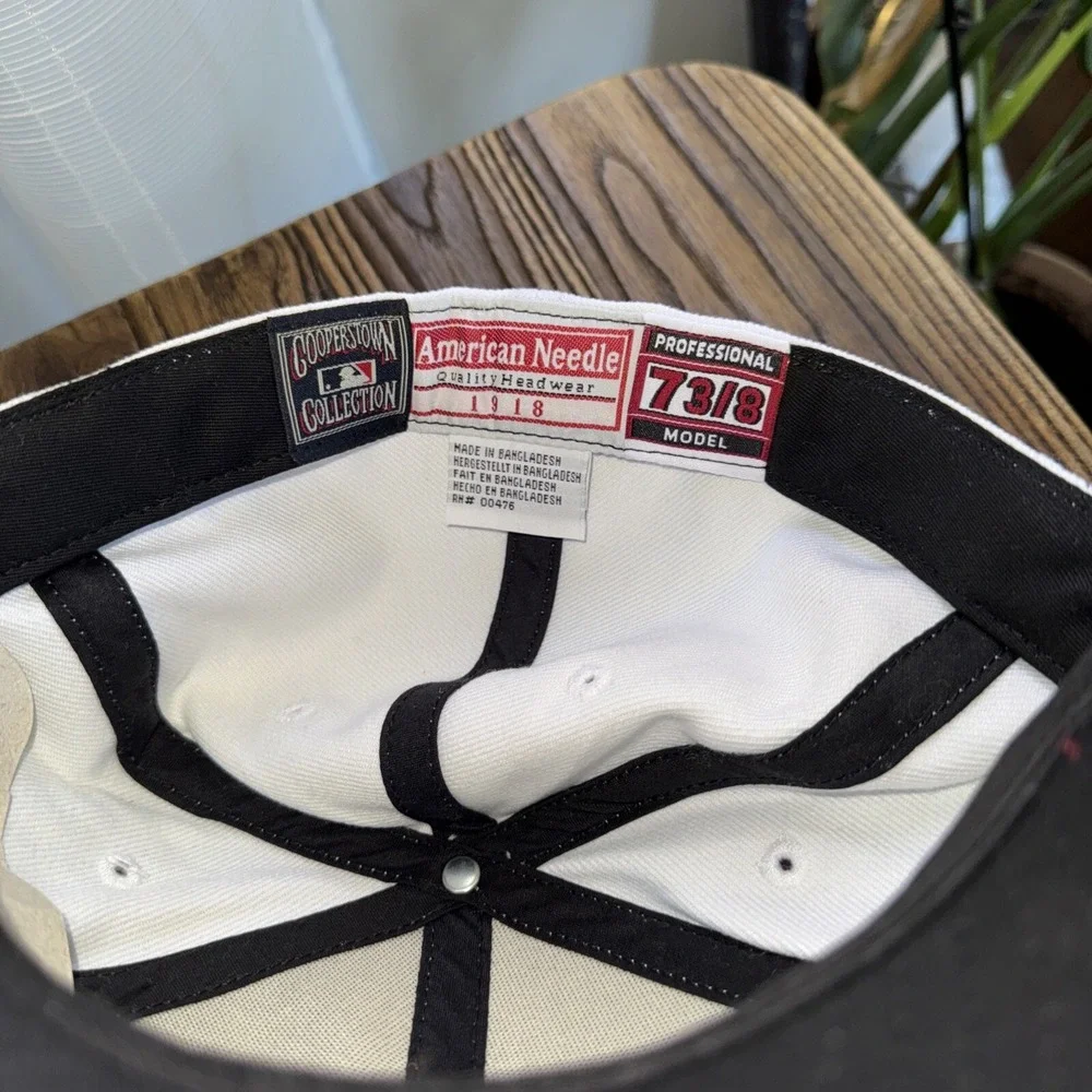 New York Yankees White/ Red Baseball Hat Size‎ 7 3/8